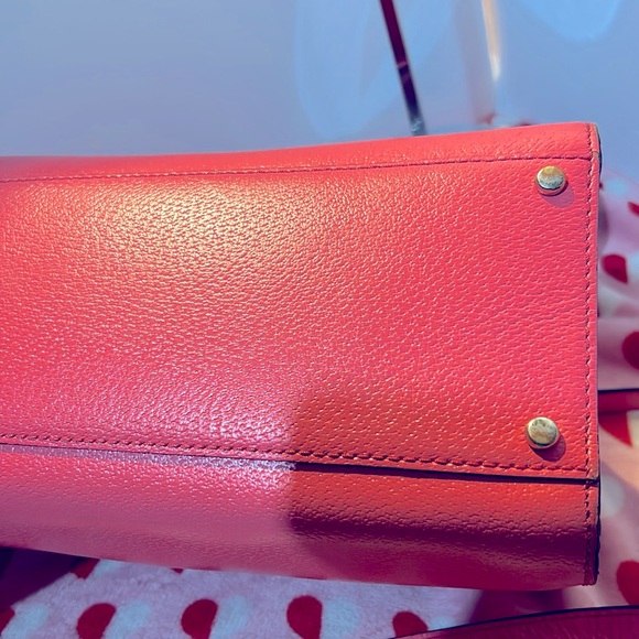 KateSpade Crossbody Satchel EUC with free #5 Necklace & Croc Keychain &  Stitch - Picture 6 of 11